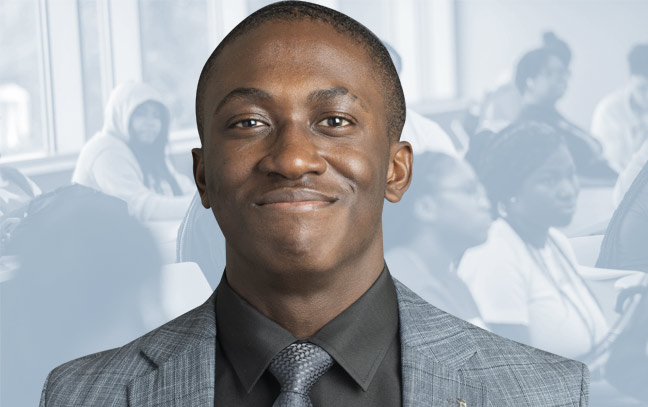 A student being superimposed in front of a blue background showing students in what seems to be a classroom.