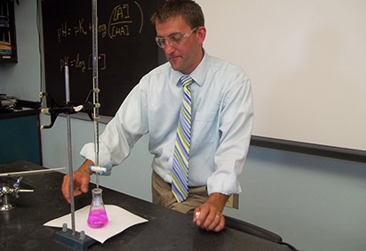 Teacher Matt Grata, Chemistry