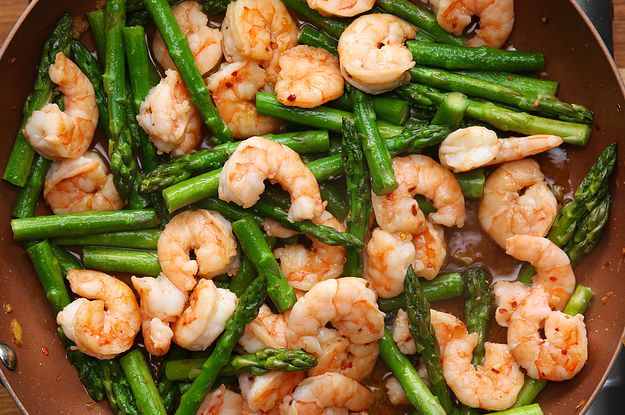 Shrimp and asparagus stir fry picture Shrimp and asparagus stir fry picture