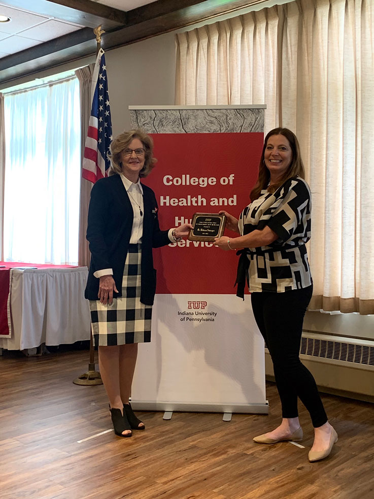 Melissa Swauger receiving the 2021–22 Outstanding Efforts at Diversity, Equity, and Inclusion Award