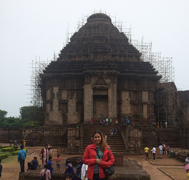 Honors student visiting the Konark Sun Temple in India 