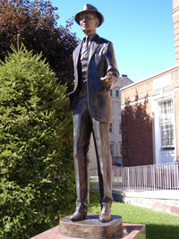 Jimmy Stewart Statue