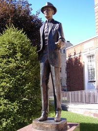 Jimmy Stewart Statue