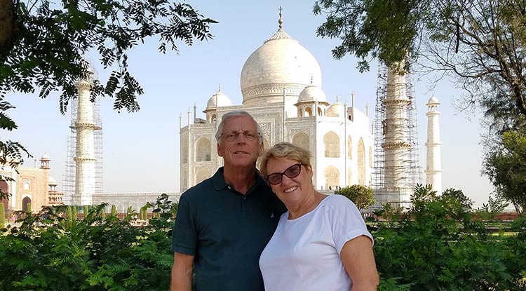 Becky Blocker Walzak ’70 and David Walzak ’71 at the Taj Mahal