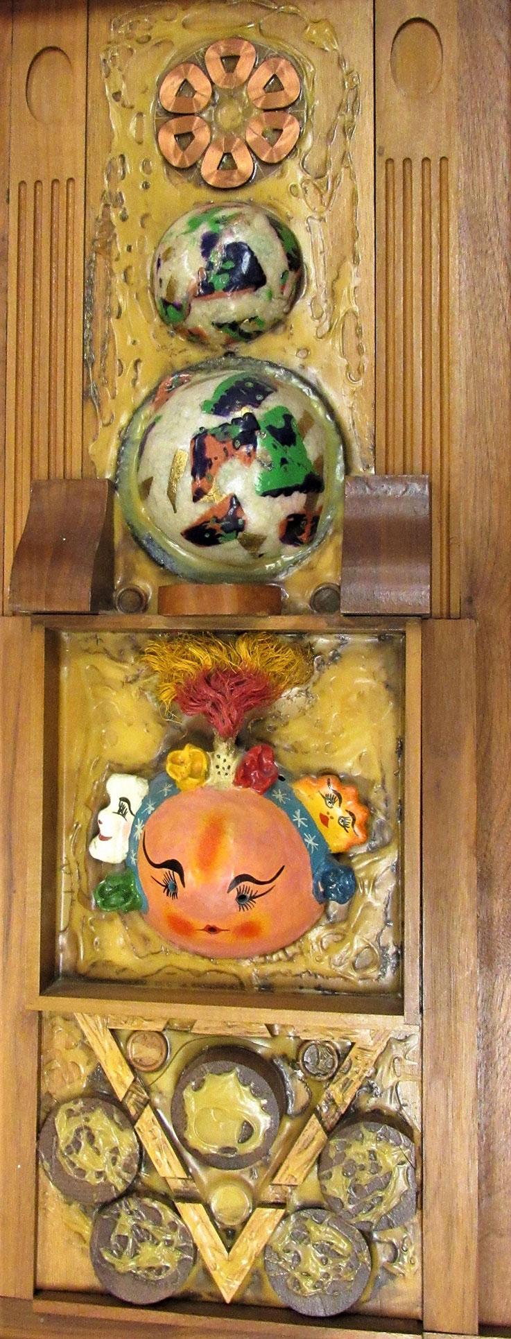 image of wooden sculpture