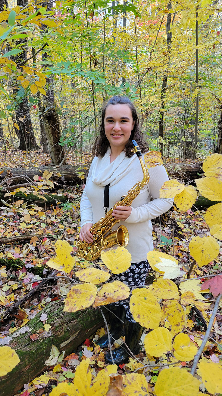 Laura Hopf, Saxophone