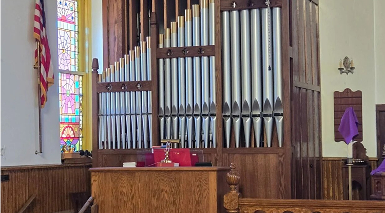IUP Faculty and Students Help Inaugurate Newly Installed Pipe Organ in Worthington