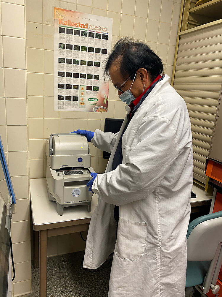 Narayanaswamy Bharathan in a laboratory Narayanaswamy Bharathan in a laboratory