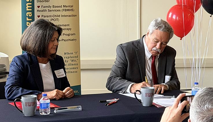ACRP Board Chair Carol Onufro and President and CEO of ACRP Frank Janakovic.