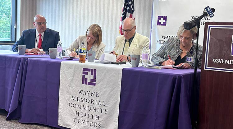 IUP, Wayne Memorial Community Health Centers, Wayne Memorial Hospital Sign Clinical Training Affiliation Agreement for Proposed College of Osteopathic Medicine