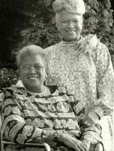 Doris Roberts Taylor, foreground, and Dolores Walker Hickerson in 2001 (Keith Boyer photo)