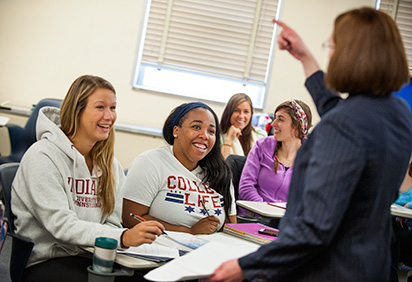 Professor Annah Hill teaching students