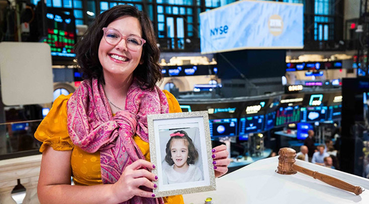 Sociology Alumna Hackwelder and ZTTK SONshine Foundation Ring Opening Bell at New York Stock Exchange