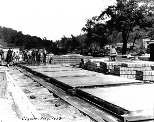 bricklayers in Clymer 1923