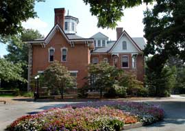 Breezedale Alumni Center 