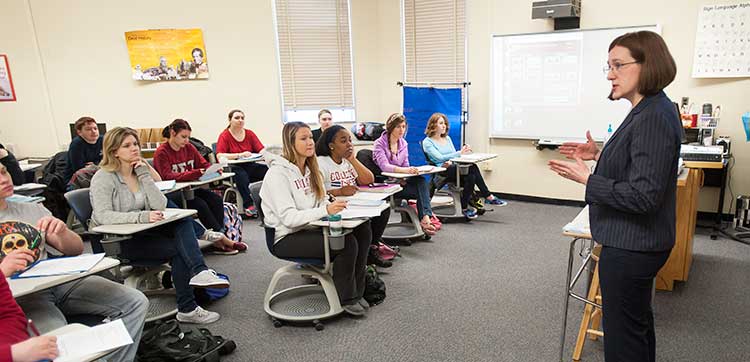 Communication Disorders, Special Education students listening to professor