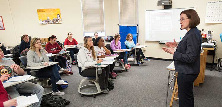 Communication Disorders, Special Education students listening to professor