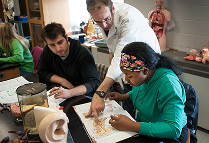 Students learn about the anatomy of the ear