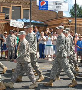 Soldiers from the Virginia National Guard returned after serving on federal active duty in Iraq. (Photo by Staff Sgt. Andrew H. Owen, Virginia Guard Public Affairs, www.flickr.com/photos/vaguardpao)